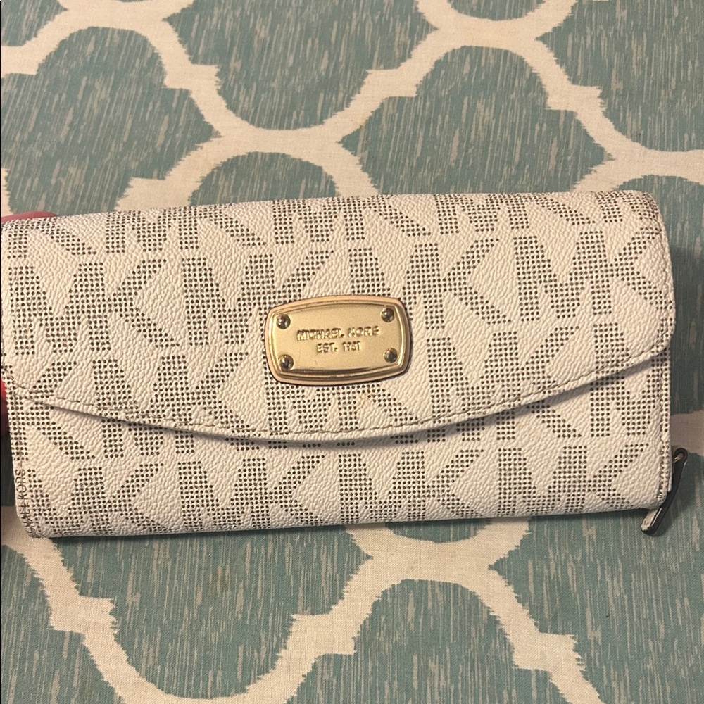 Michael Kors Cream and Gray Patterned Wallet